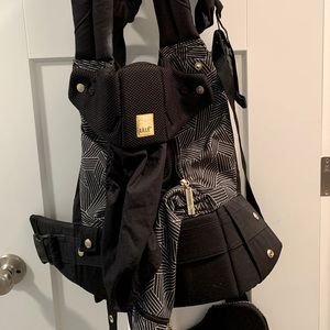 LÍLLÉbaby COMPLETE All Seasons Baby Carrier
